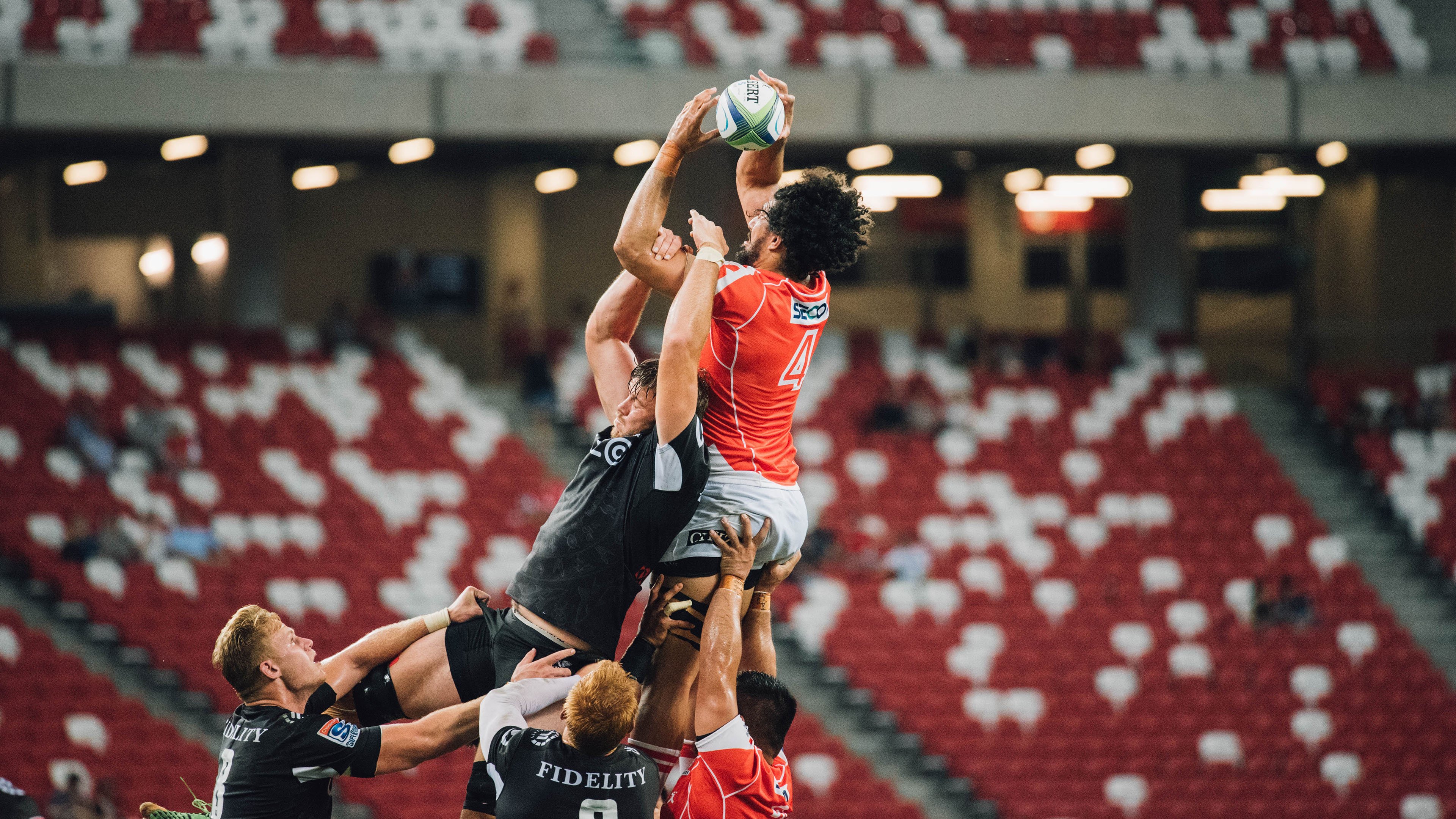 “中超联赛裁判员培训全面升级，裁判水平不断提高”，2021中超裁判员